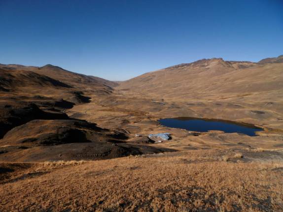 O nosso hotel, localizado no alto de um vale na região de Pampalarama, nos Andes bolivianos